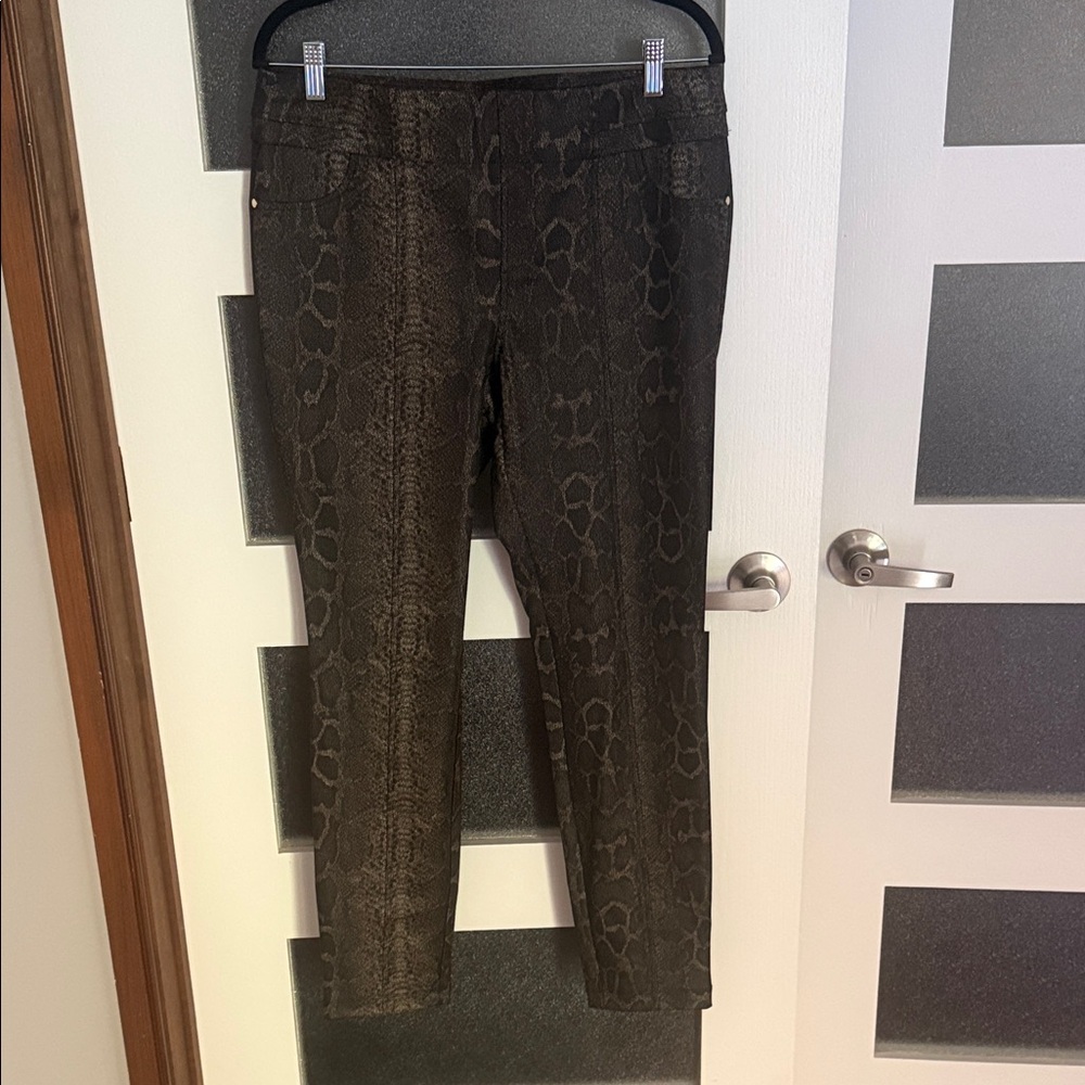 Melanie Lyne Elegant Brown Snake Print Leggings